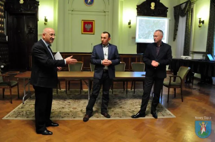 Prezydent spotkał się z taksówkarzami