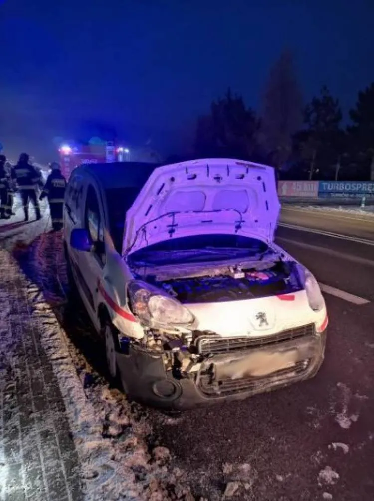 Zderzenie osobówki z dostawczakiem