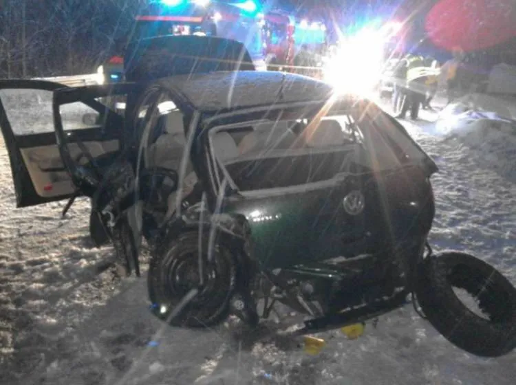 Zderzenie dwóch pojazdów i aż pięć osób poszkodowanych