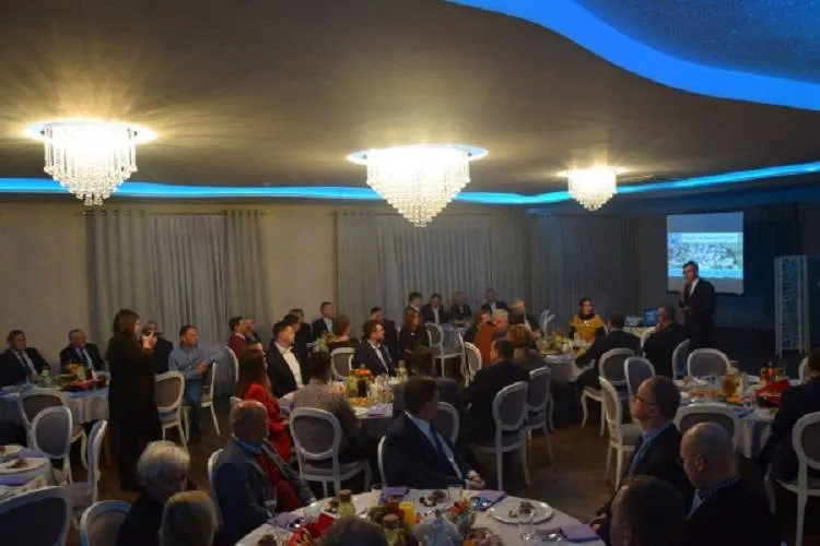 Burmistrz i samorząd lokalny wspólnie debatowali o rozwoju Gminy Stary Sącz