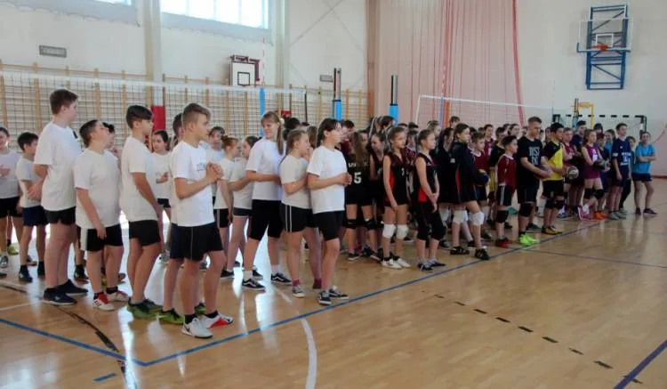 Turniej mini piłki siatkowej w Pasierbcu