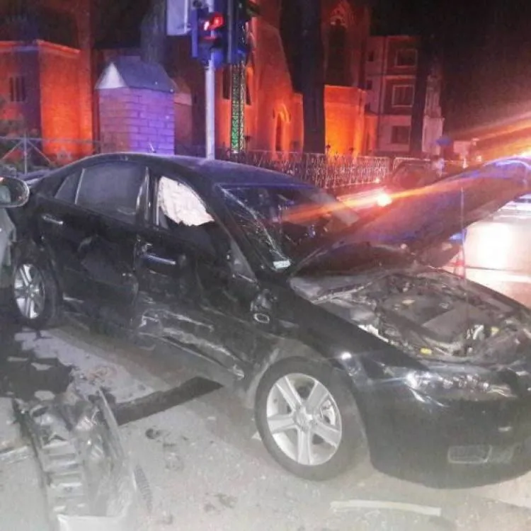 Wypadek w Nowym Sączu. Pięć osób poszkodowanych