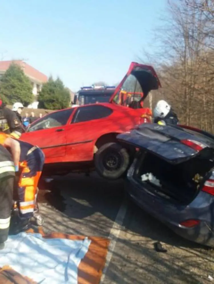 Kolizja dwóch samochodów osobowych w Kamionce Wielkiej