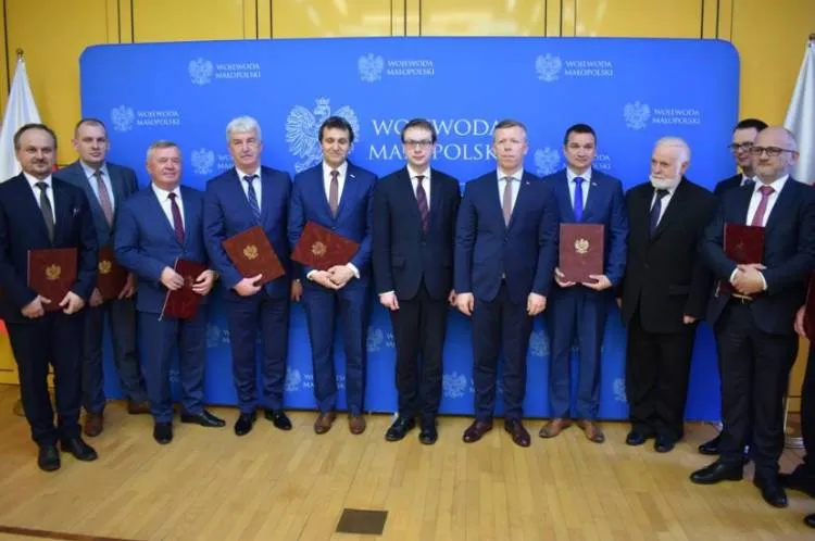 Gmina Limanowa z kolejną promesą na remont dróg