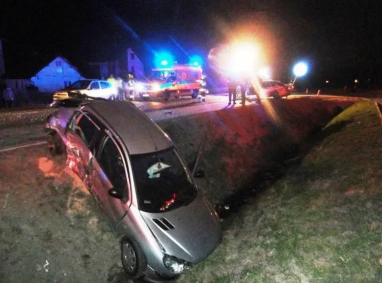 Wypadek z udziałem trzech osobówek w Nowej Wsi