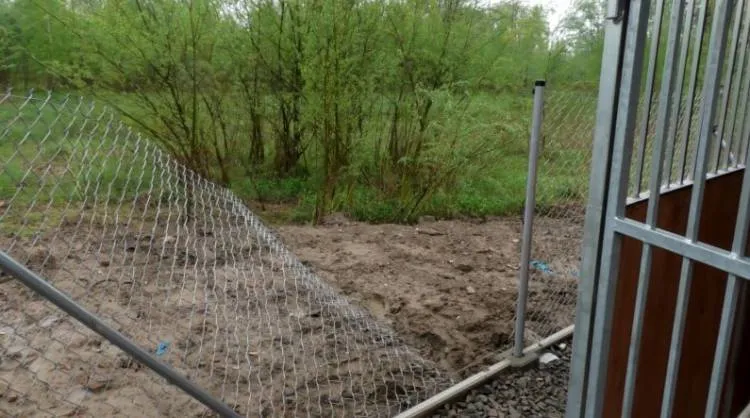 Zniszczyli i okradli nowo powstające schronisko