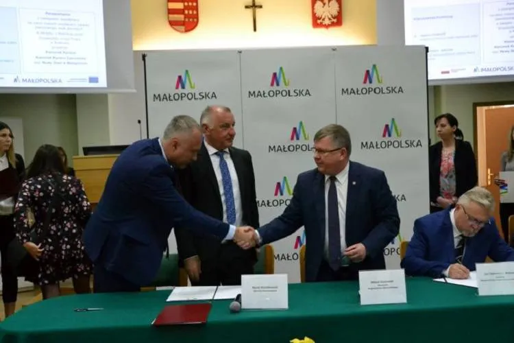 Włodarze miast i gmin Sądecczyzny o inwestycjach drogowych