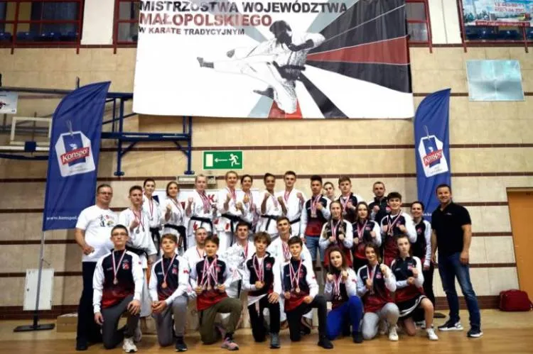 Młodzi mistrzowie Karate