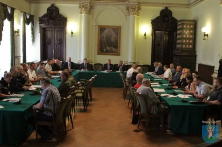 W ratuszu dyskutowali o bezpieczeństwie podczas wakacji