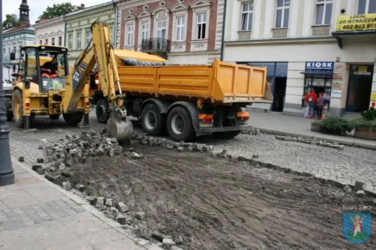 Zaczęły się prace remontowe w rynku