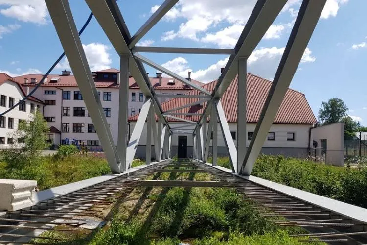 Hala sportowa w Korzennej – kolejny etap prac dobiega końca