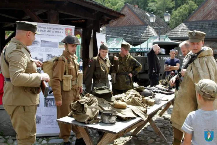 Obchody Święta Wojska Polskiego w Nowym Sączu pod hasłem "Wierni Polsce"