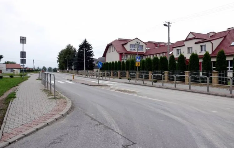 Na drodze w Świniarsku będzie sygnalizacja świetlna