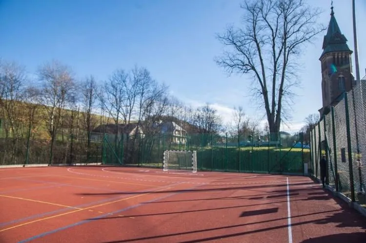 Powiat Nowosądecki wzbogacił się w dwa nowe boiska