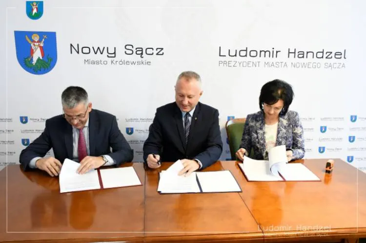 Umowa na budowę łącznika ulicy Długoszowskiego z Jamnicką podpisana