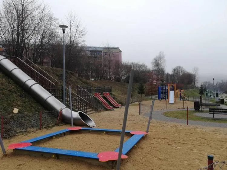 Zakończyła się modernizacja placu sportowo-rekreacyjnego na Czarnym Potoku