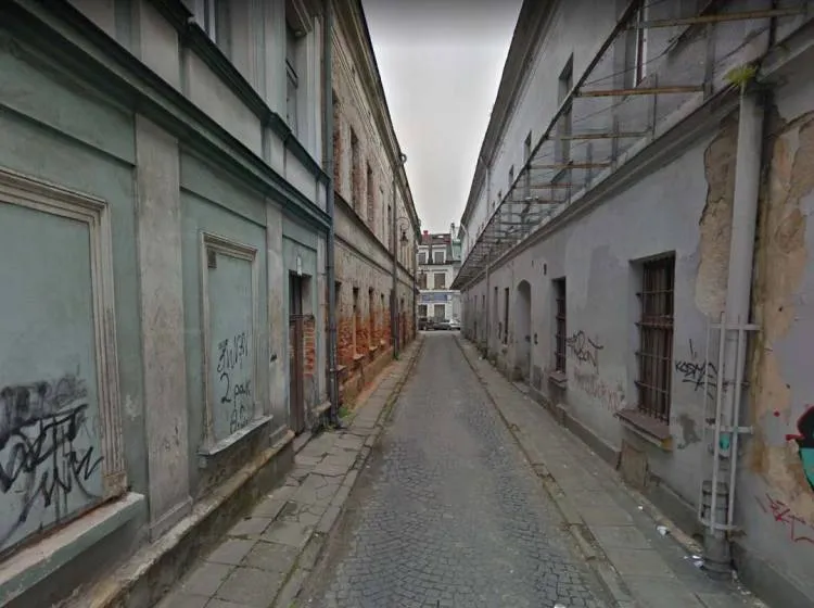 ulica Wąska Nowy Sącz, przed remontem.