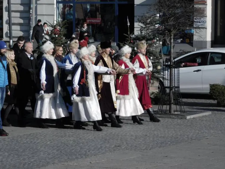 13 polonez pod ratuszem Nowy Sącz