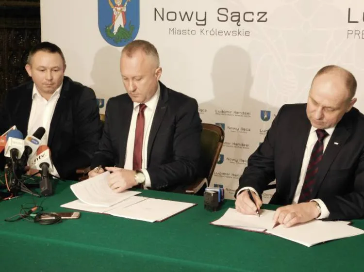 basen nad Łubinką Nowy Sącz