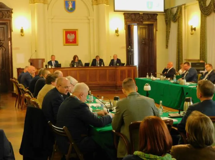Jutro XXVIII Sesja Rady Miasta. Będzie dyskusja o Karcie Nowosądeczanina, Sandecji i Moście Południowym
