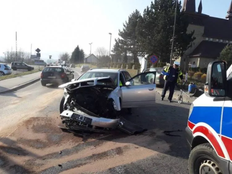 Wypadek na ul. Krętej w Nowym Sączu. Jedna osoba trafiła do szpitala
