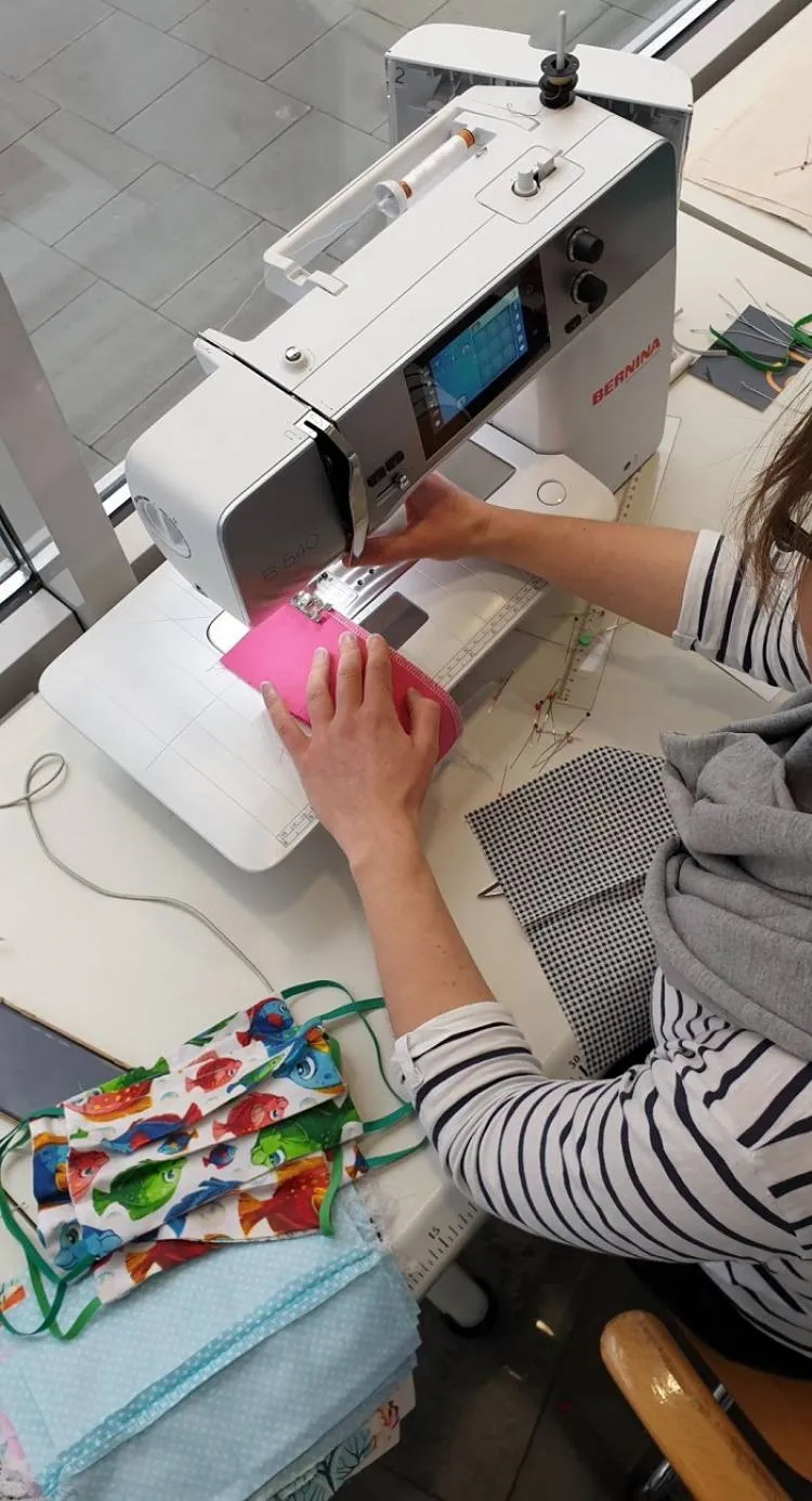 Dwa tysiące przyłbic, tysiąc maseczek! Od MARR wraz i FabLab Małopolska dla szpitali w Krakowie