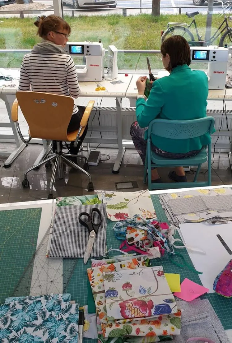 Dwa tysiące przyłbic, tysiąc maseczek! Od MARR wraz i FabLab Małopolska dla szpitali w Krakowie