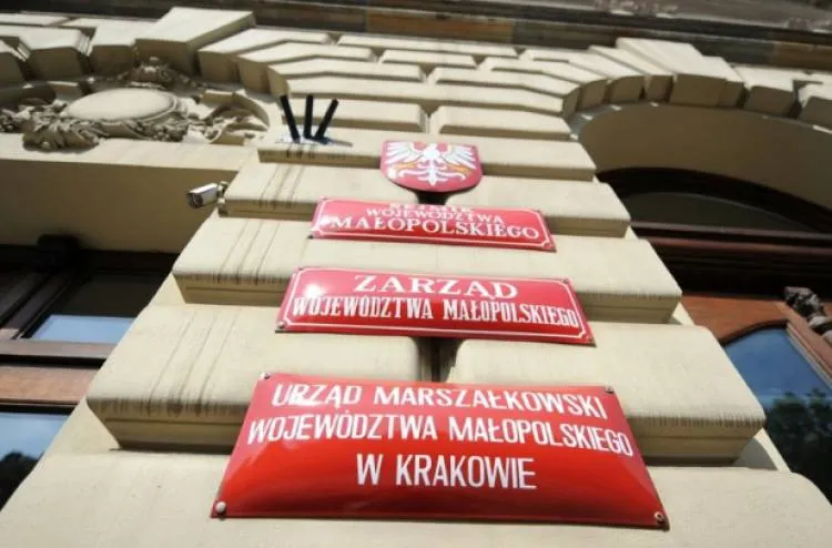 Zarząd Województwa Małopolskiego przekaże 320 mln zł na walkę z koronawirusem