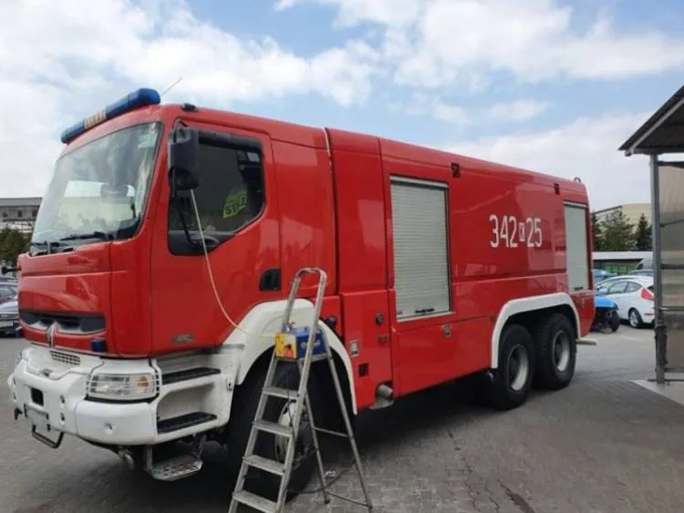 Kolejne sądeckie firmy bezpłatnie ozonują pojazdy służb mundurowych