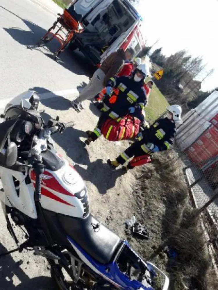 zderzenie samochodu osobowego i motocykla Mochnaczka Wyżna