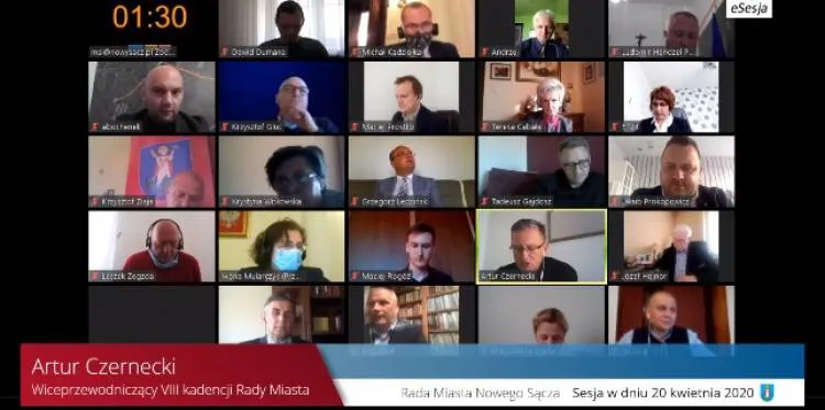 III część XVIII Sesji Rady Miasta. Radni obradują zdalnie