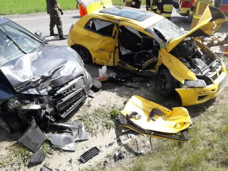 Wypadek w Barcicach. Dwie osoby trafiły do szpitala