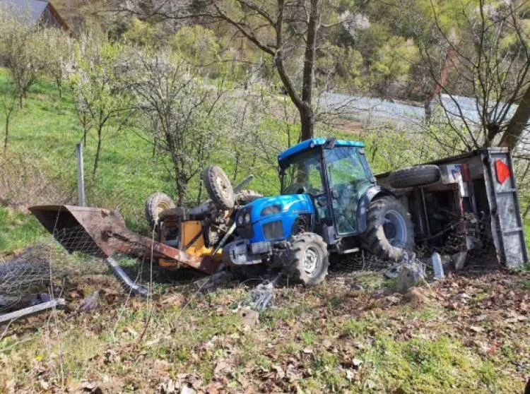 Podczas prac polowych ciągnik przygniótł 41-letniego mężczyznę
