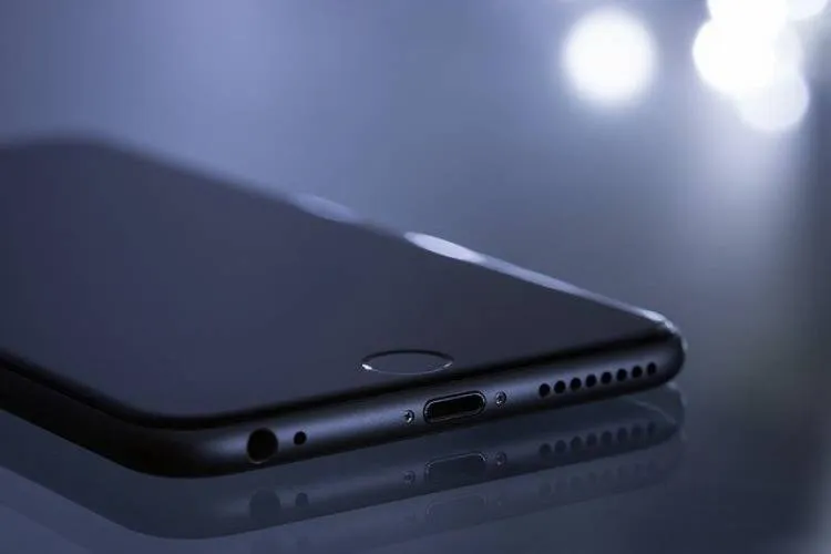 Znaleziono telefon. Czeka na odbiór w KPP Gorlice