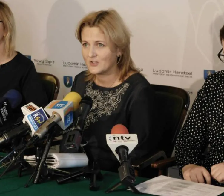 Władze miasta odpowiadają na zarzuty dotyczące utraty przez miasto 8 mln zł subwencji oświatowej