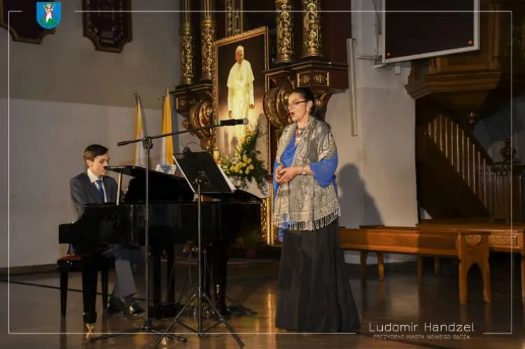 koncert poświęcony osobie Jana Pawła II Nowy Sącz