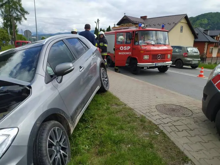 Zderzenie dwóch osobówek w Maszkowicach