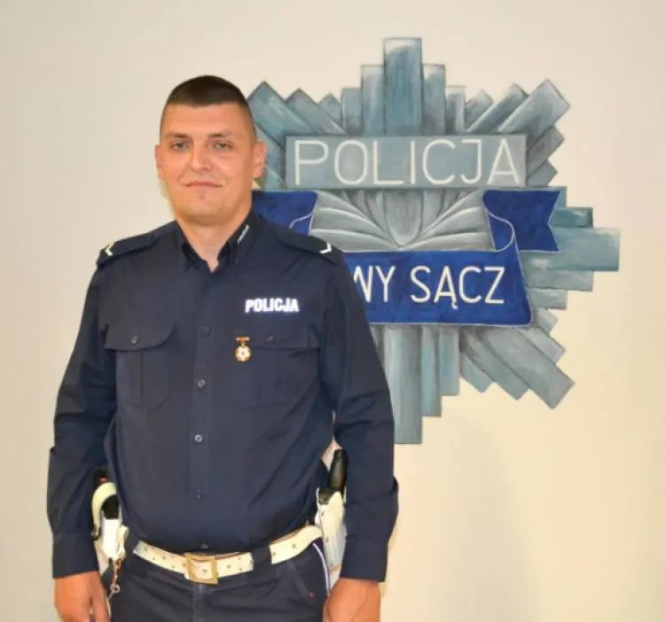 Sądecki policjant wyróżniony przez Polski Czerwony Krzyż