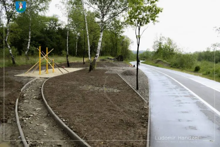 przy ścieżce nad Kamienicą powstaje nowe miejsce do rekreacji Nowy Sącz