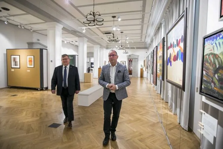 Marszałek Witold Kozłowski z wizytą w Muzeum Okręgowym