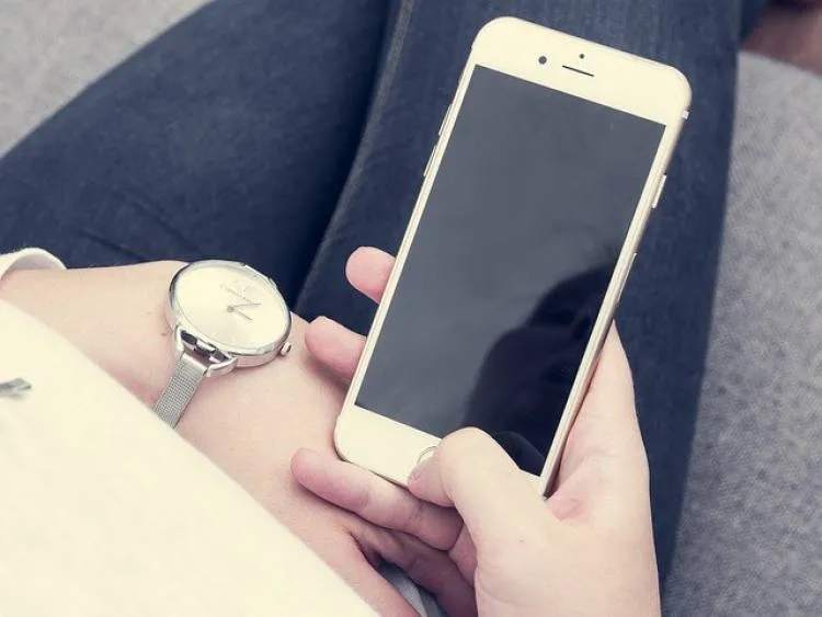 SMS-owy naciągacz oszukał nastolatkę na kwotę blisko 450 zł