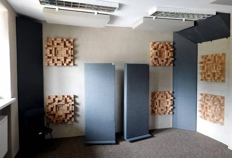 Stary Sącz. Powiatowy Młodzieżowy Dom Kultury ma nowoczesne studio nagrań i salę lustrzaną