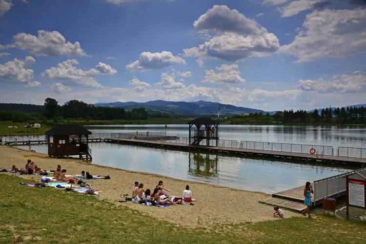 Stary Sącz. Od 10 czerwca otwarte Kąpielisko Parku Wodnego „Stawy”