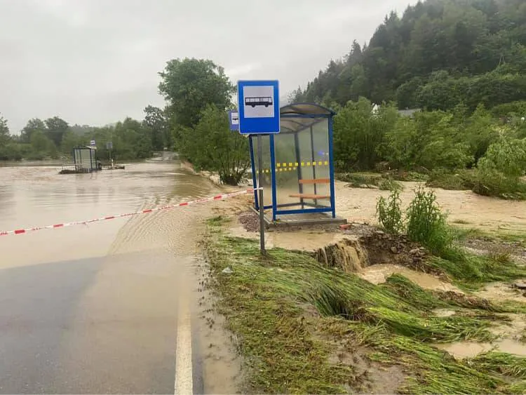 Strażacy walczą ze skutkami intensywnych opadów w regionie