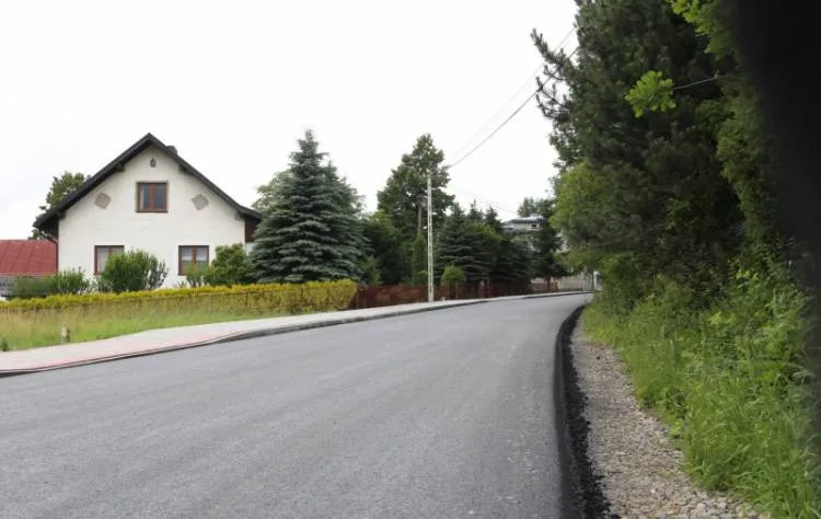 Kończy się przebudowa drogi gminnej Mogilno-Posadowa Mogilska-Krużlowa