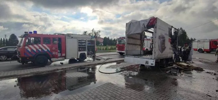 W Tęgoborzy spłonął samochód dostawczy