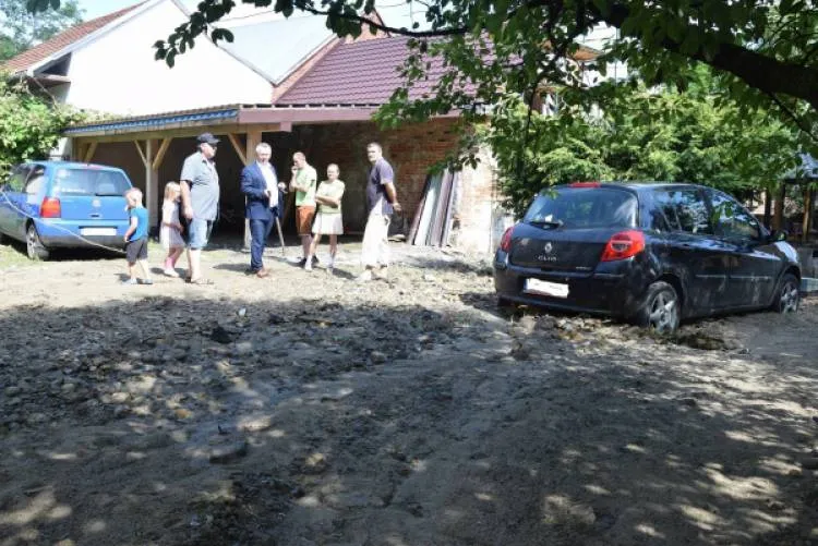 Stary Sącz. Rodziny poszkodowane podczas ulewy nie zostaną bez pomocy