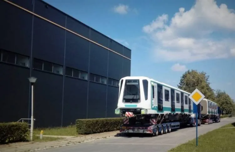 Z Newagu do Sofii wyjechał 21 pojazd metra Ispiro