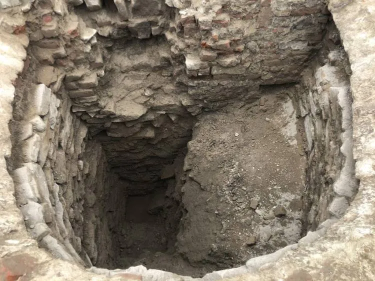 Ciekawe odkrycie archeologów na sądeckim rynku