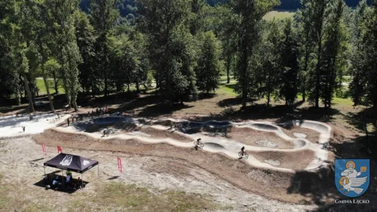 Zakończyła się budowa pumptrack’u w Łącku